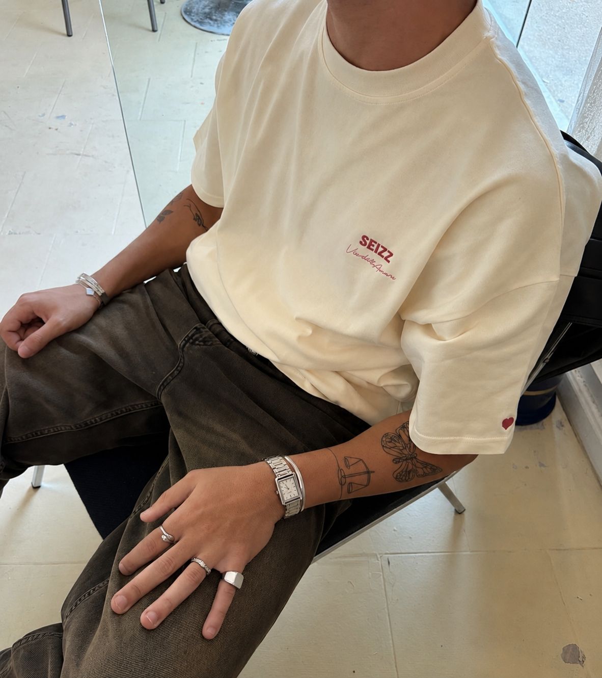 "Love Issues" Oversized Signature Tee